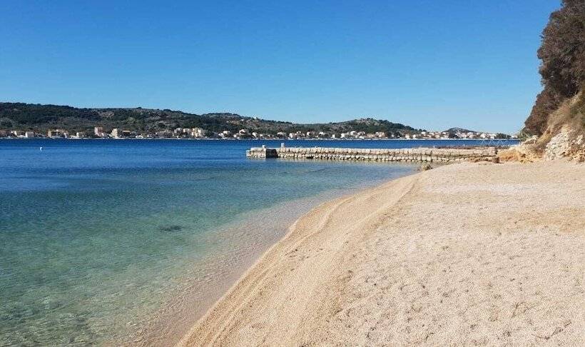 בית מלון כפרי Olivia Green Camping