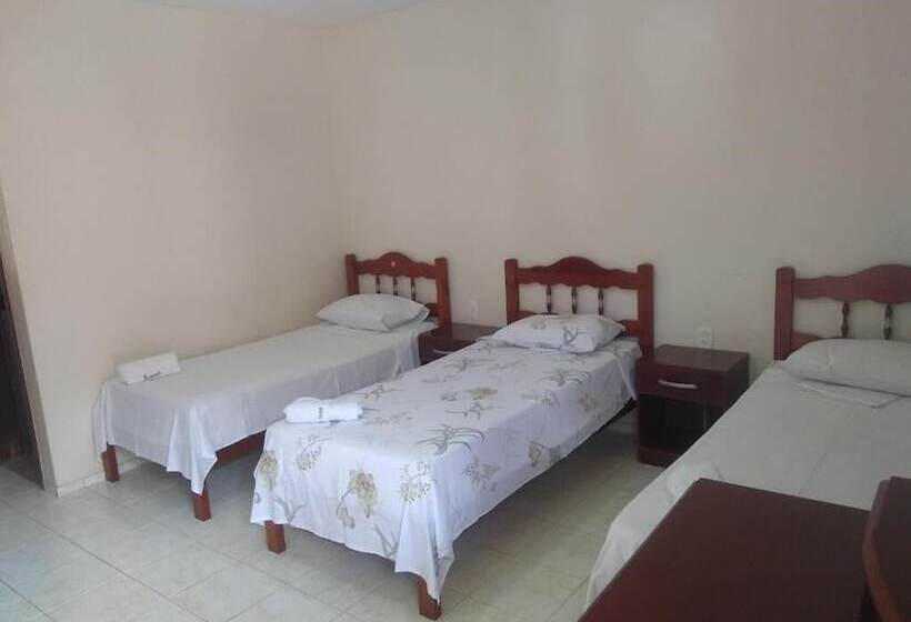 בית מלון כפרי Pensionato Dona Rosa