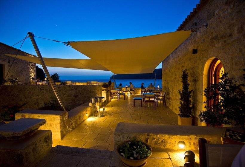 בית מלון כפרי Pirgos Mavromichali