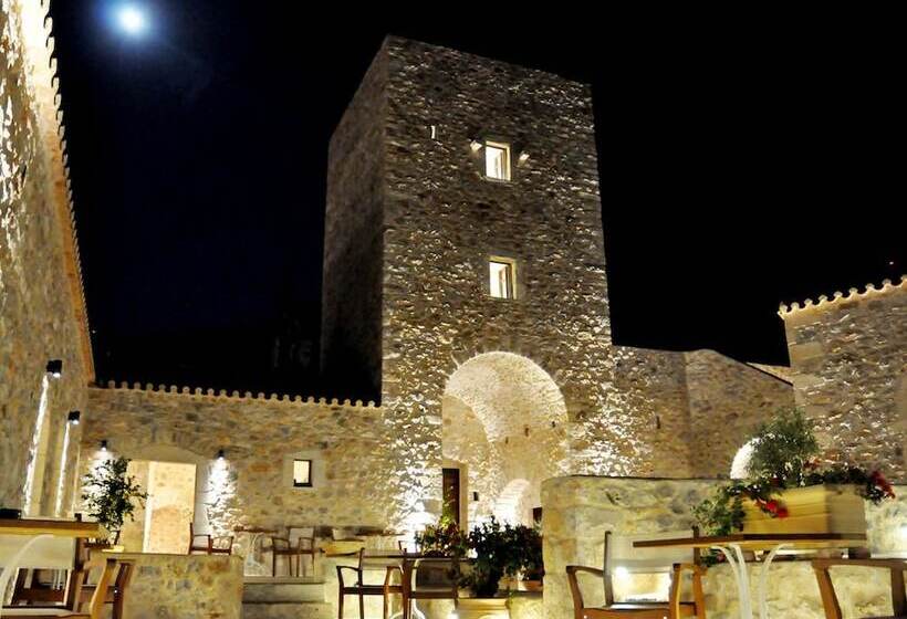 בית מלון כפרי Pirgos Mavromichali