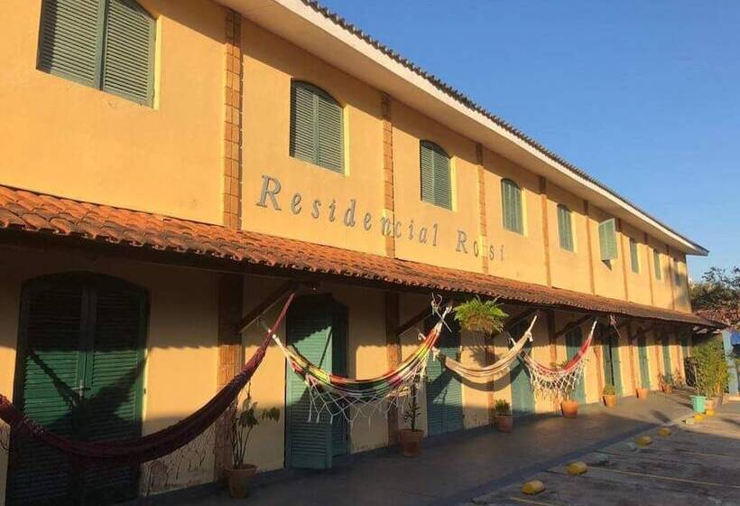 ホテル Residencial Rosi