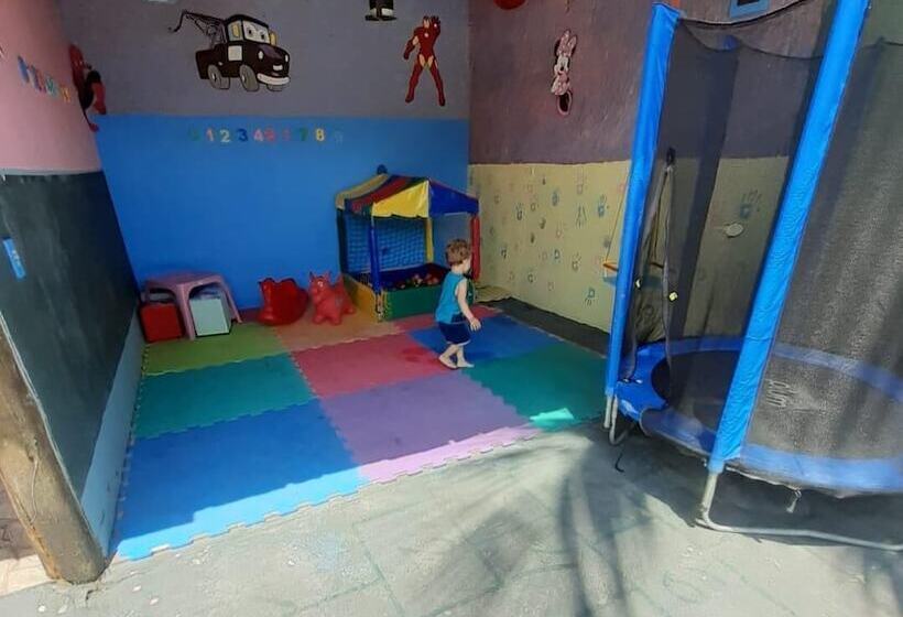 ホテル Residencial Rosi