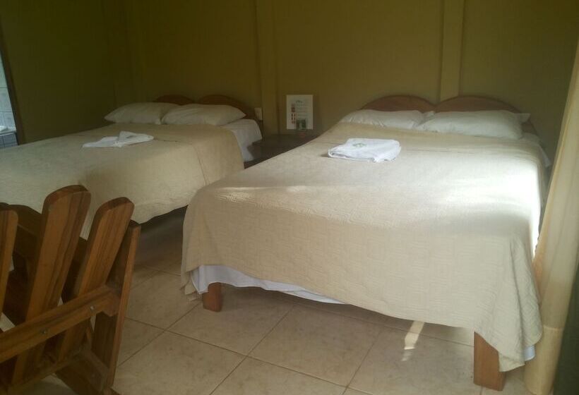 فندق Rio Celeste Family Lodge