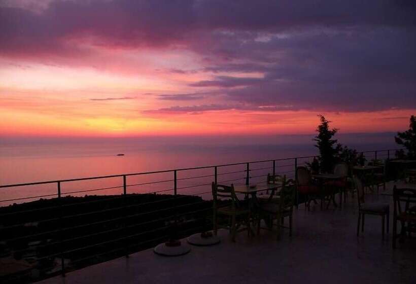 هتل Serenity Boutique Suites