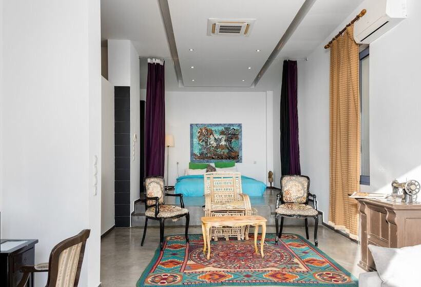 ホテル Serenity Boutique Suites