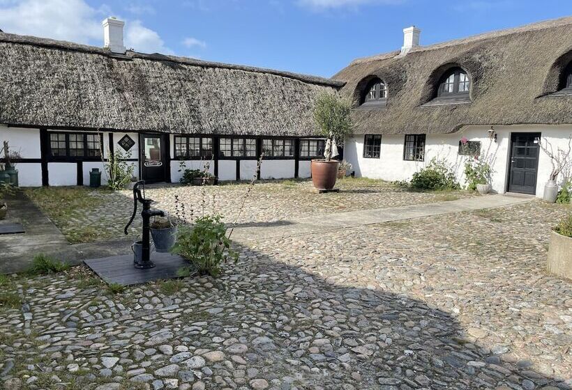 ホテル Strandgaarden