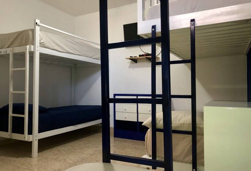 בית מלון כפרי The Airport House