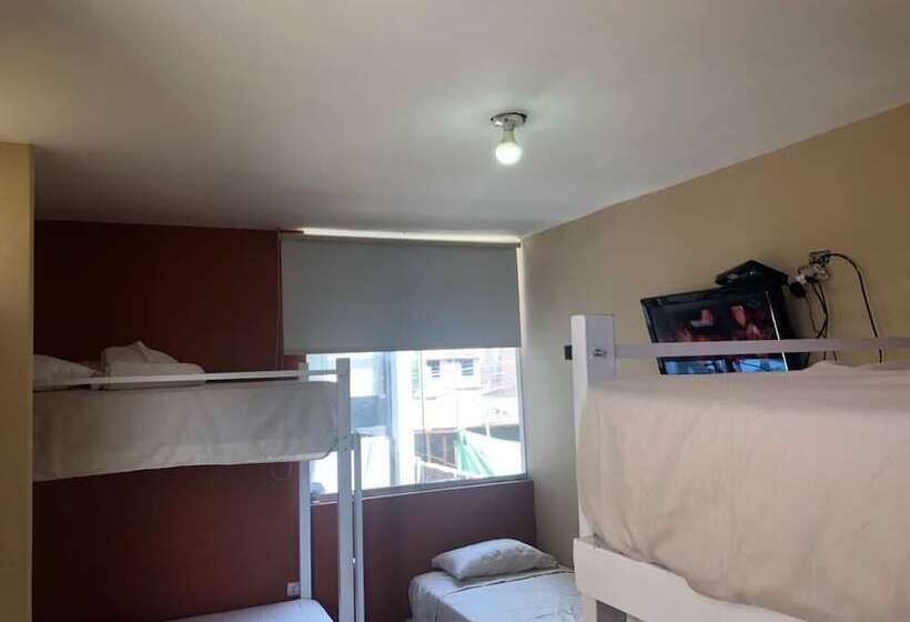 בית מלון כפרי The Airport House