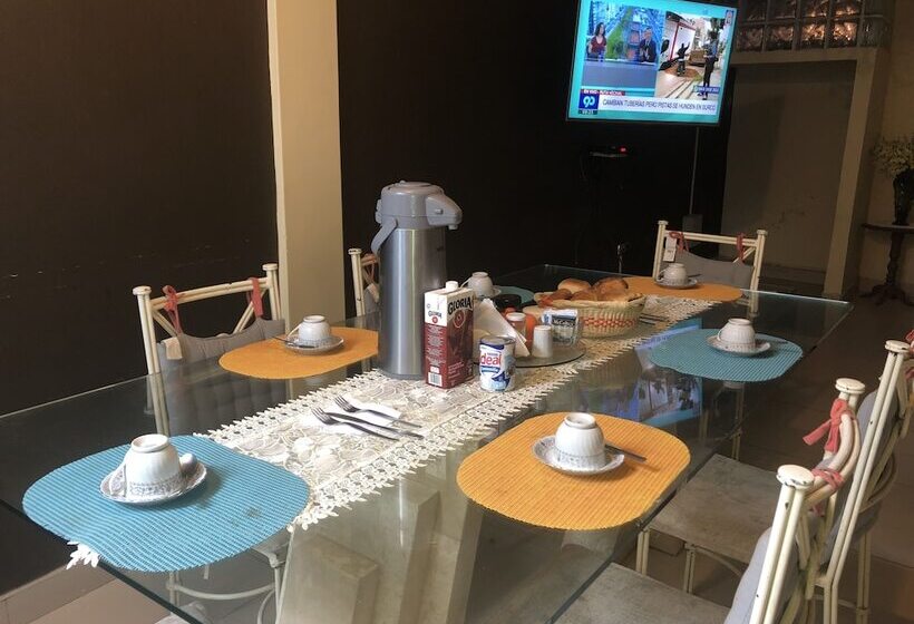 בית מלון כפרי The Airport House