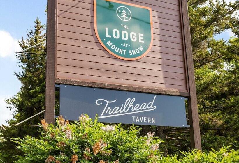 هتل The Lodge At Mount Snow