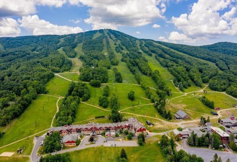 هتل The Lodge At Mount Snow