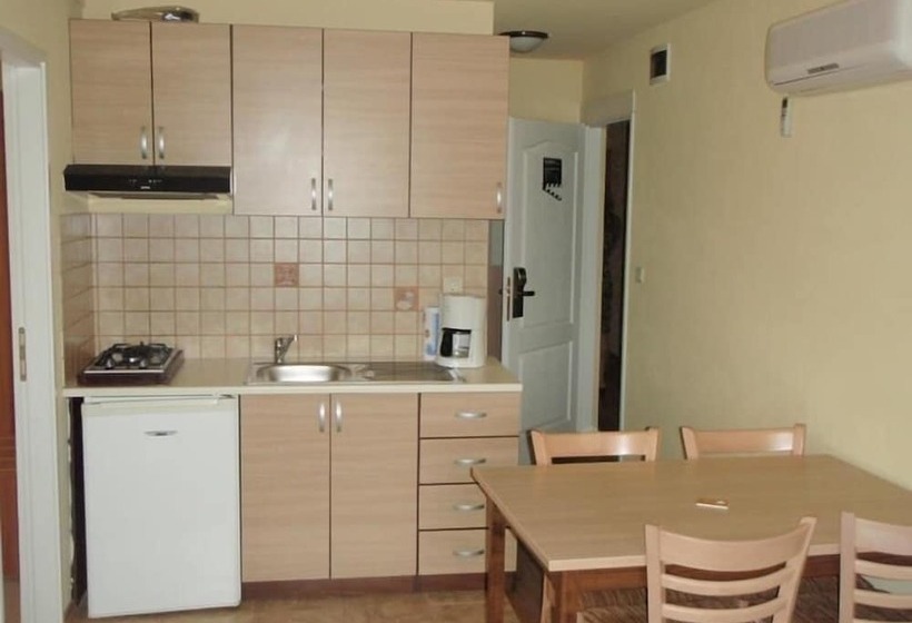 בית מלון כפרי The Movie Resort Apart