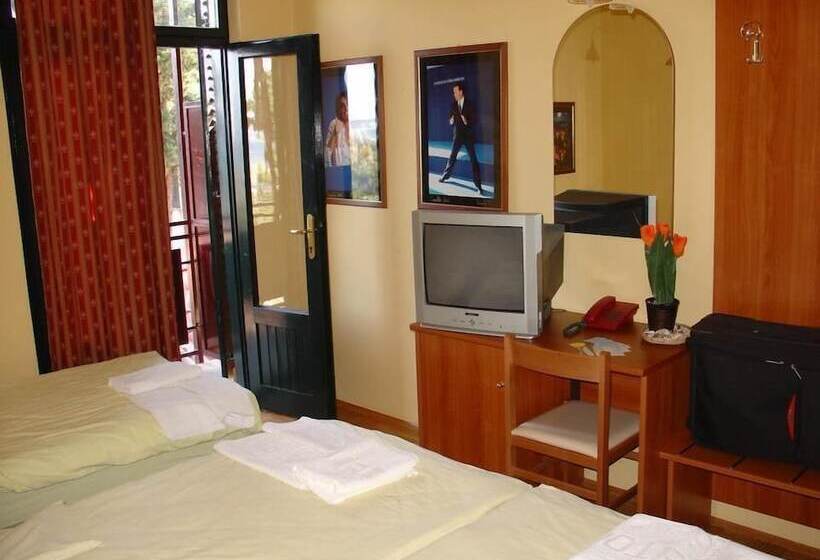 בית מלון כפרי The Movie Resort Apart