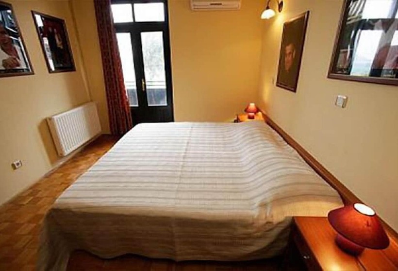 בית מלון כפרי The Movie Resort Apart