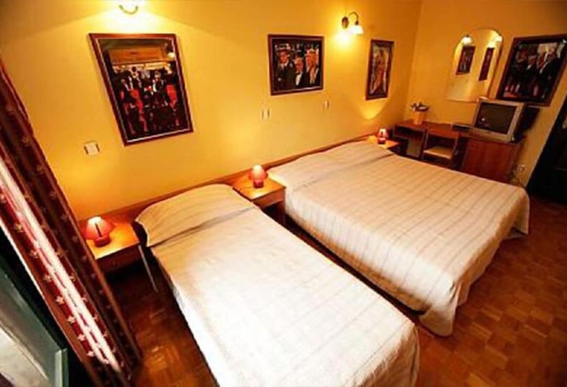 בית מלון כפרי The Movie Resort Apart