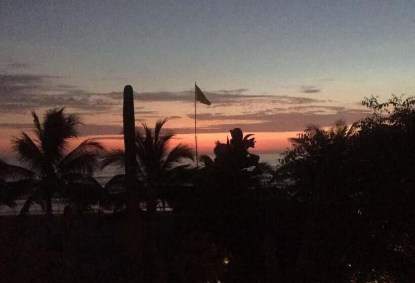 בית מלון כפרי The Sea Garden House