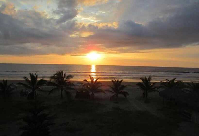 בית מלון כפרי The Sea Garden House