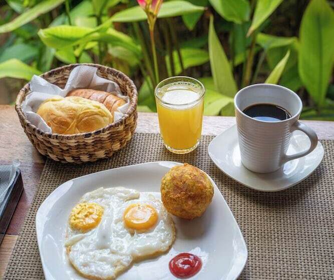 בית מלון כפרי The Sea Garden House