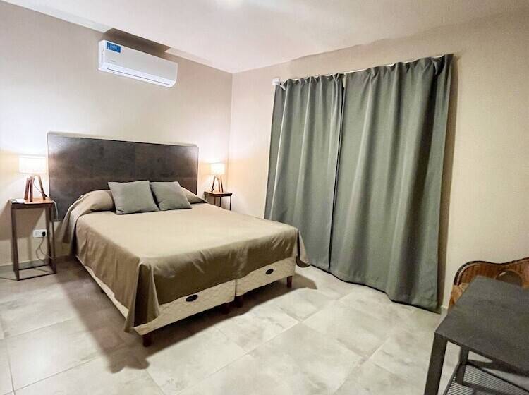 ホテル Tres Cruces Lodge