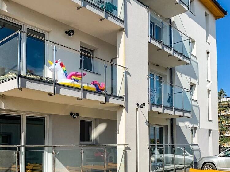 ホテル Wczasowa 8 Apartments