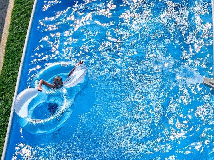 ホテル Wczasowa 8 Apartments