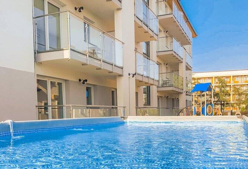 ホテル Wczasowa 8 Apartments