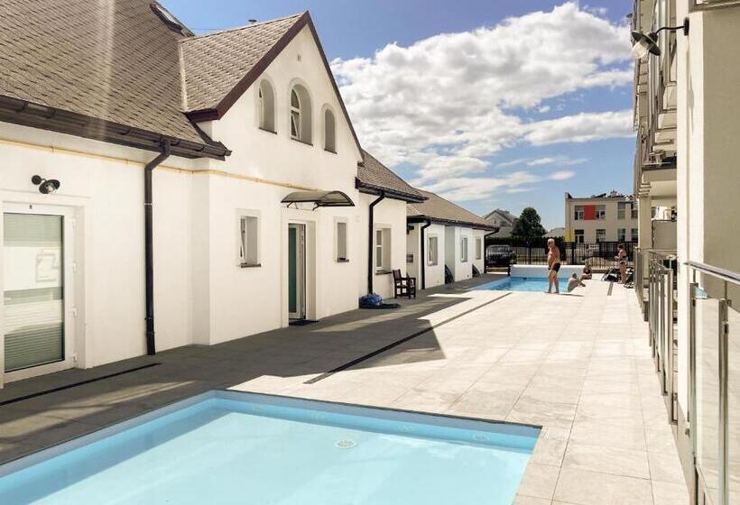 ホテル Wczasowa 8 Apartments