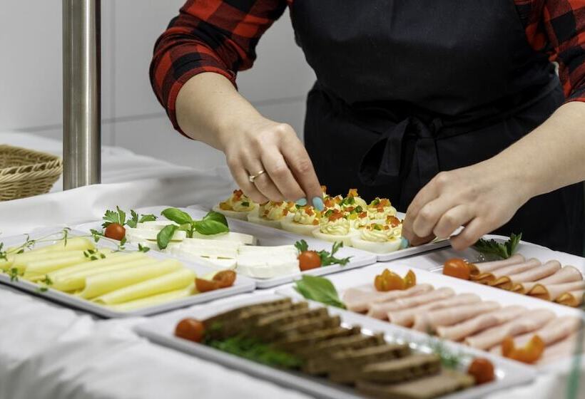 ホテル Wczasowa 8 Apartments