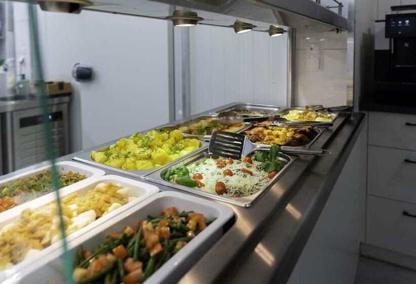 ホテル Wczasowa 8 Apartments