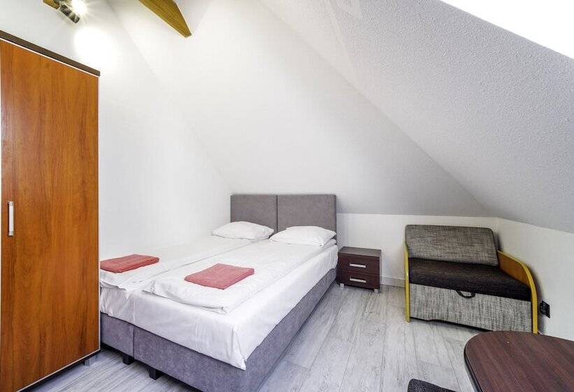 ホテル Wczasowa 8 Apartments