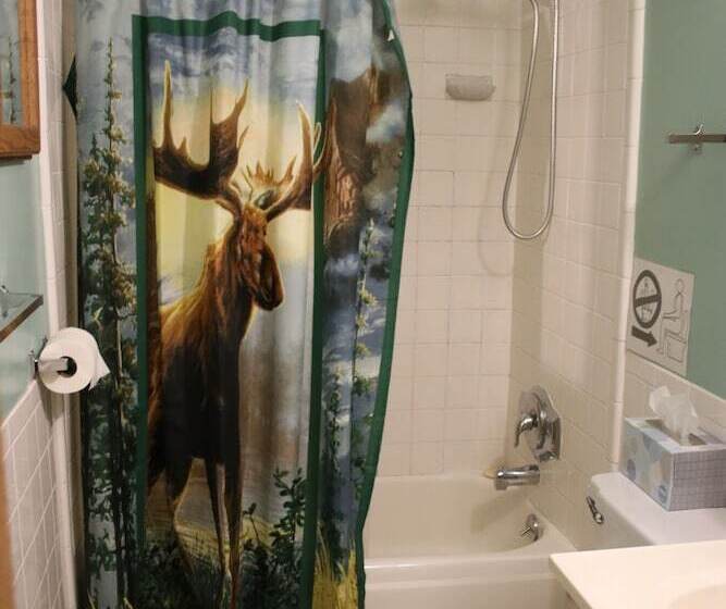 בית מלון כפרי Yellowstone Wildlife Cabins