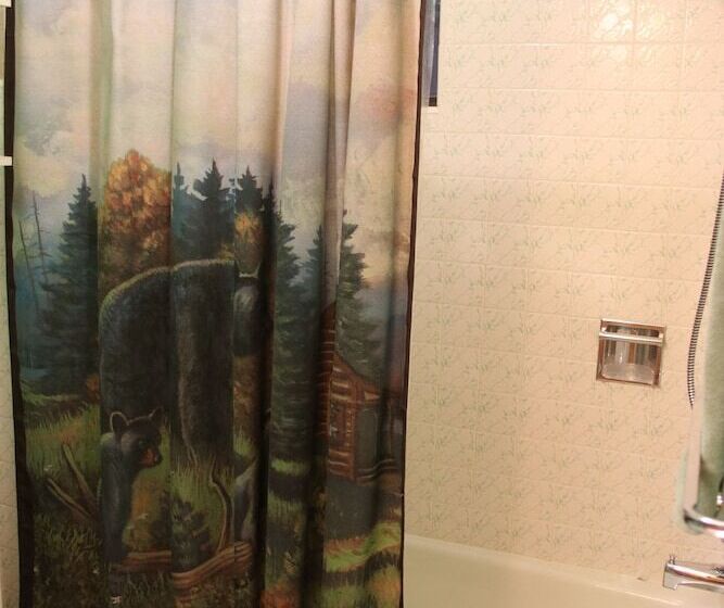 בית מלון כפרי Yellowstone Wildlife Cabins