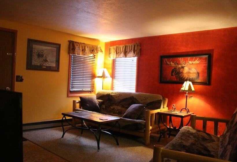 בית מלון כפרי Yellowstone Wildlife Cabins