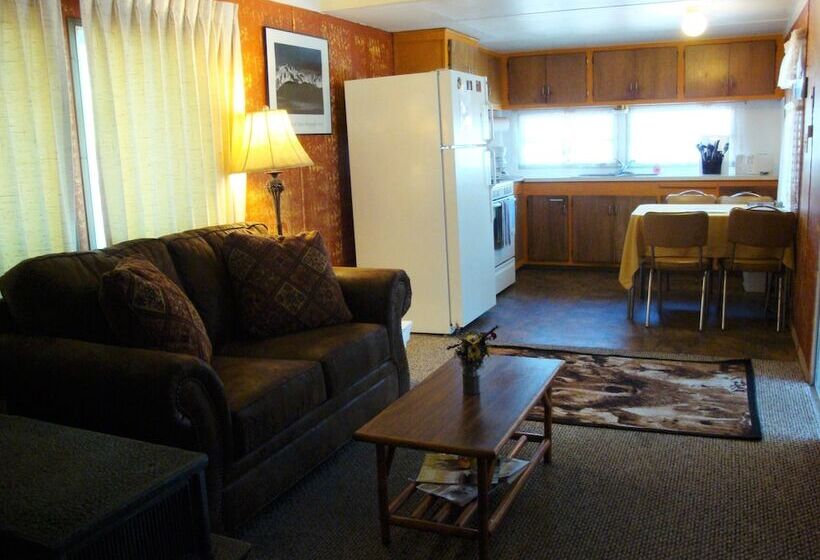 בית מלון כפרי Yellowstone Wildlife Cabins