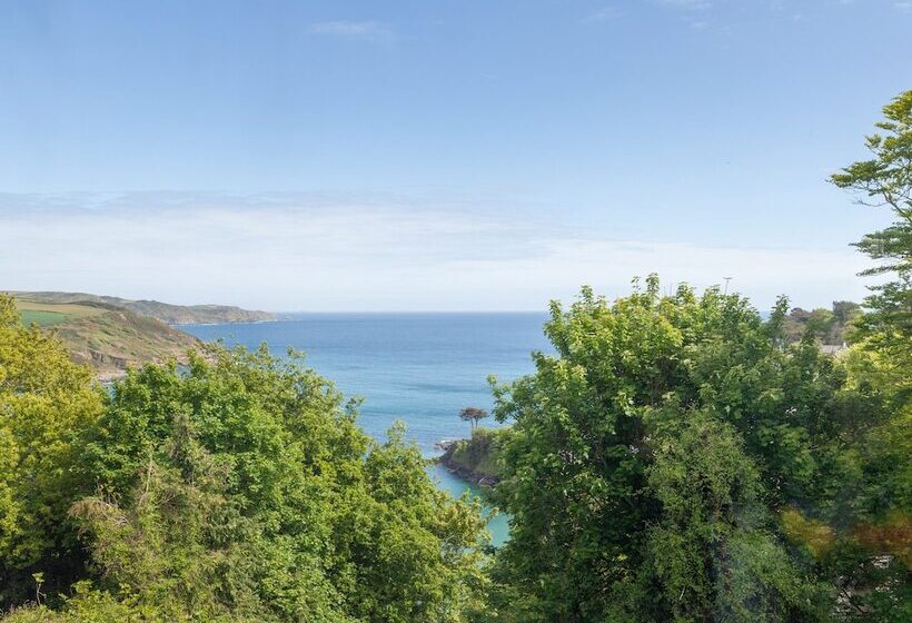 Hydeaway, 7 Grafton Towers