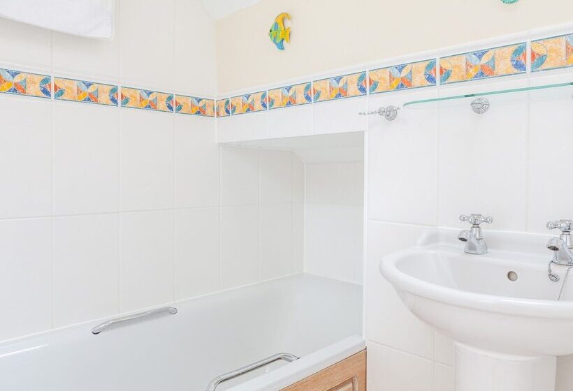 Hydeaway, 7 Grafton Towers