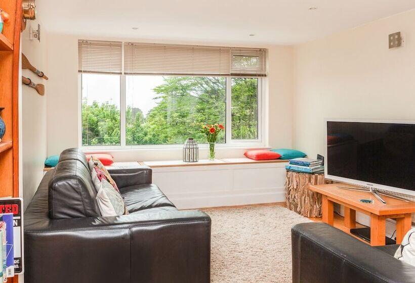 Hydeaway, 7 Grafton Towers