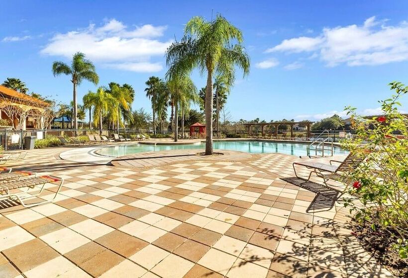 Impressive Waterfront Retreat Near Disney With Cinema Room   5bd/4ba Ph   Rav5341