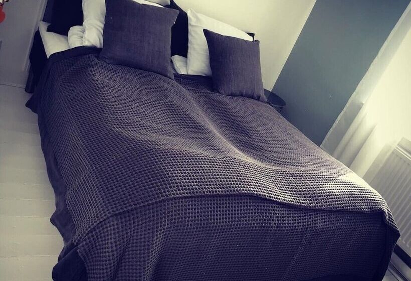 Katrinelund Bed And Breakfast