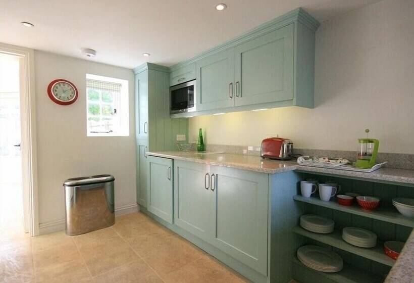 Keen Cottage
