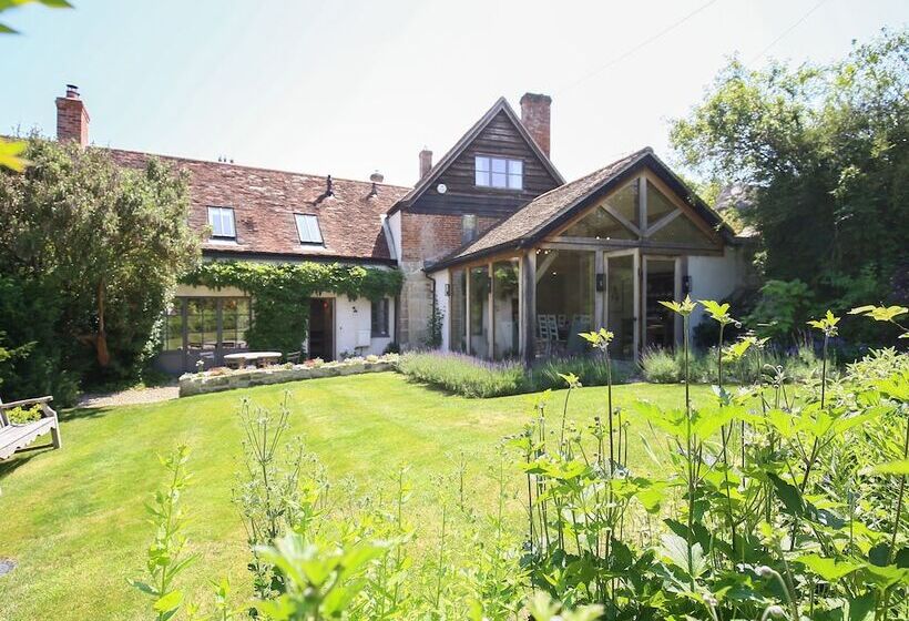 Kings Cottage   South