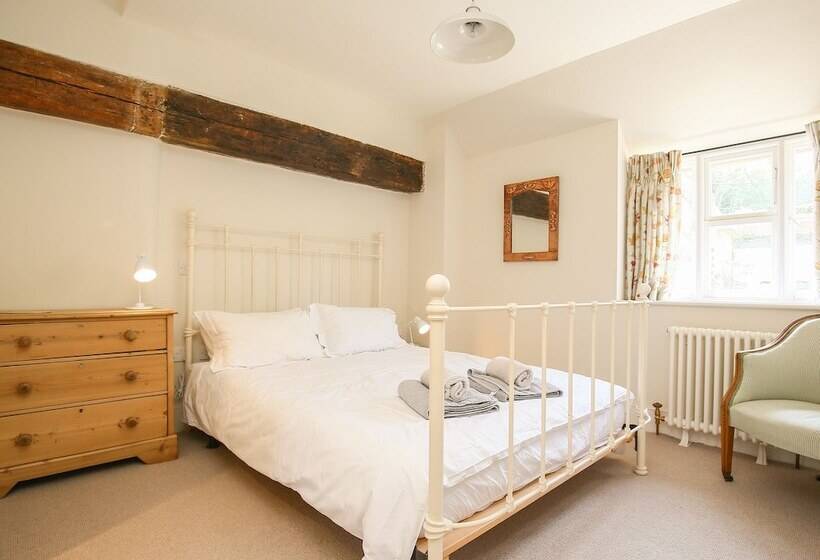 Kings Cottage   South