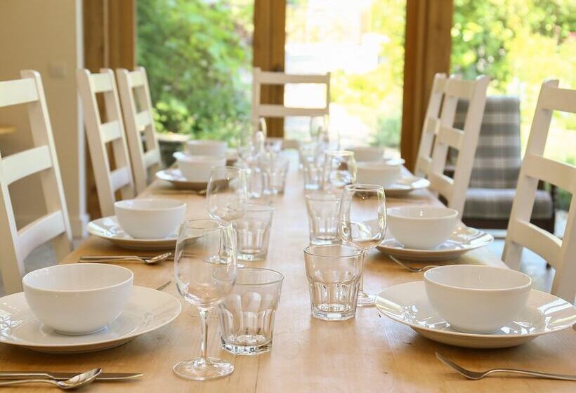 Kings Cottage   South