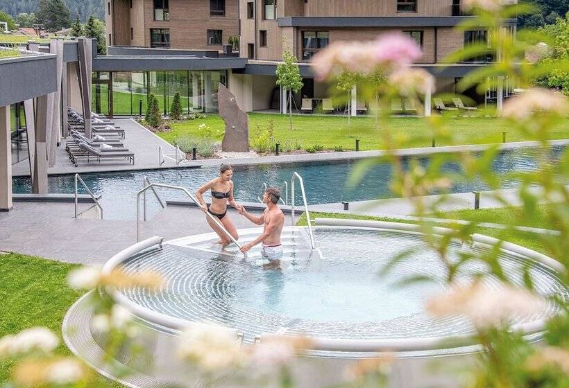 Kronhotel Leitgam Luxury Hotel For Two