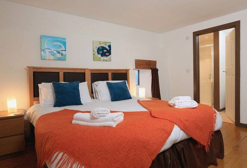 Little Cotton Farmhouse