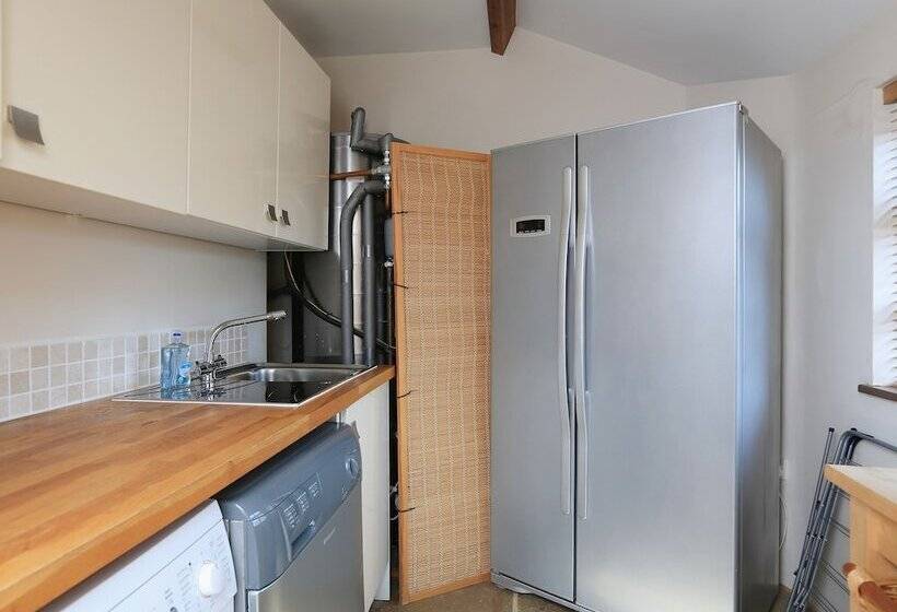 Little Cotton Farmhouse