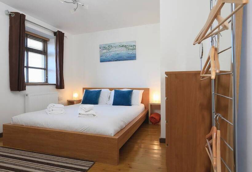 Little Cotton Farmhouse