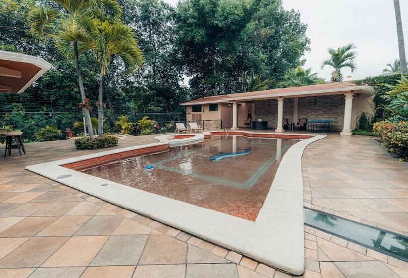 Luxva Hotel Boutique