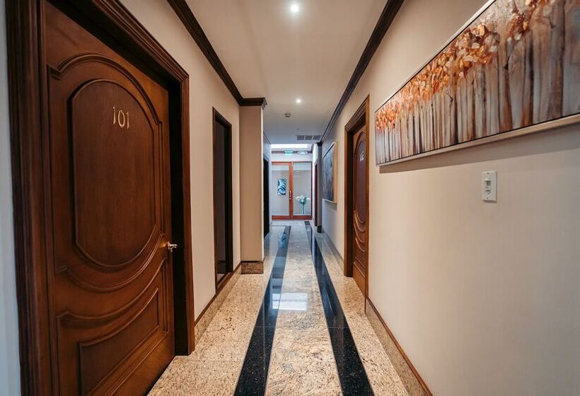 Luxva Hotel Boutique