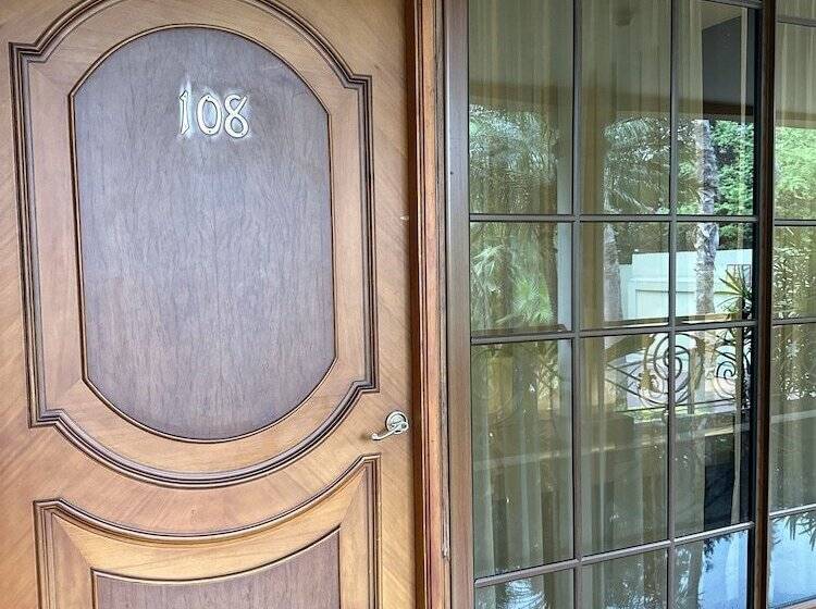 Luxva Hotel Boutique